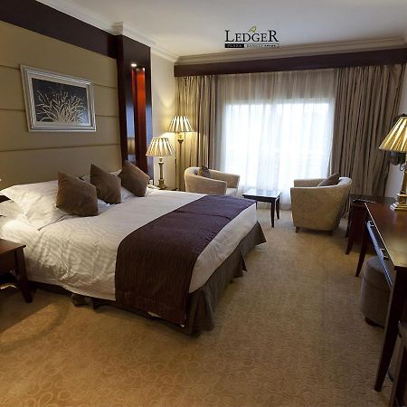 Hotel Ledger Plaza Bangui Esterno foto