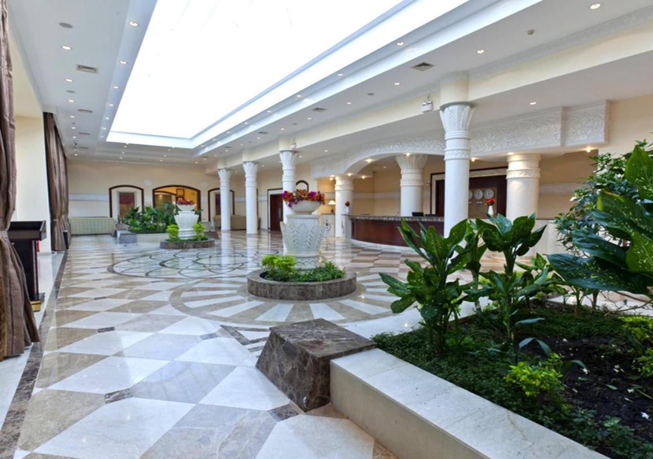 Hotel Ledger Plaza Bangui Esterno foto