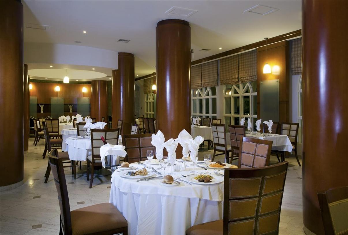 Hotel Ledger Plaza Bangui Esterno foto