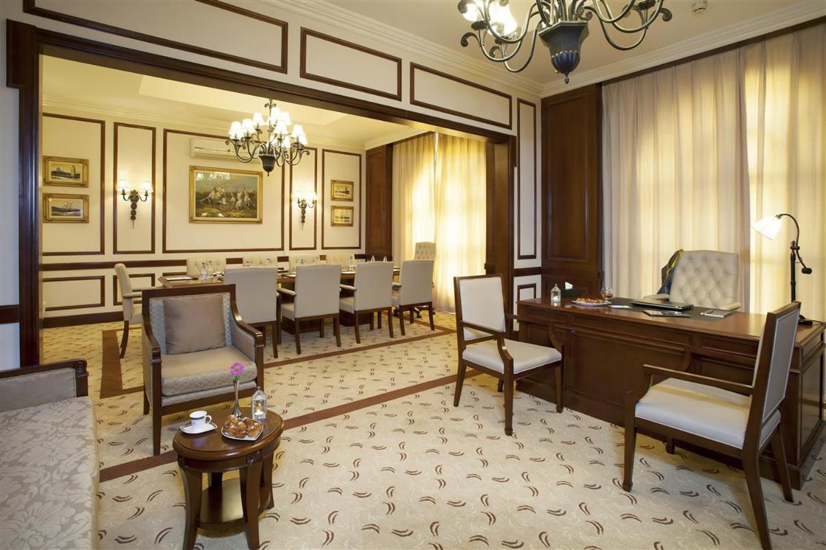 Hotel Ledger Plaza Bangui Esterno foto