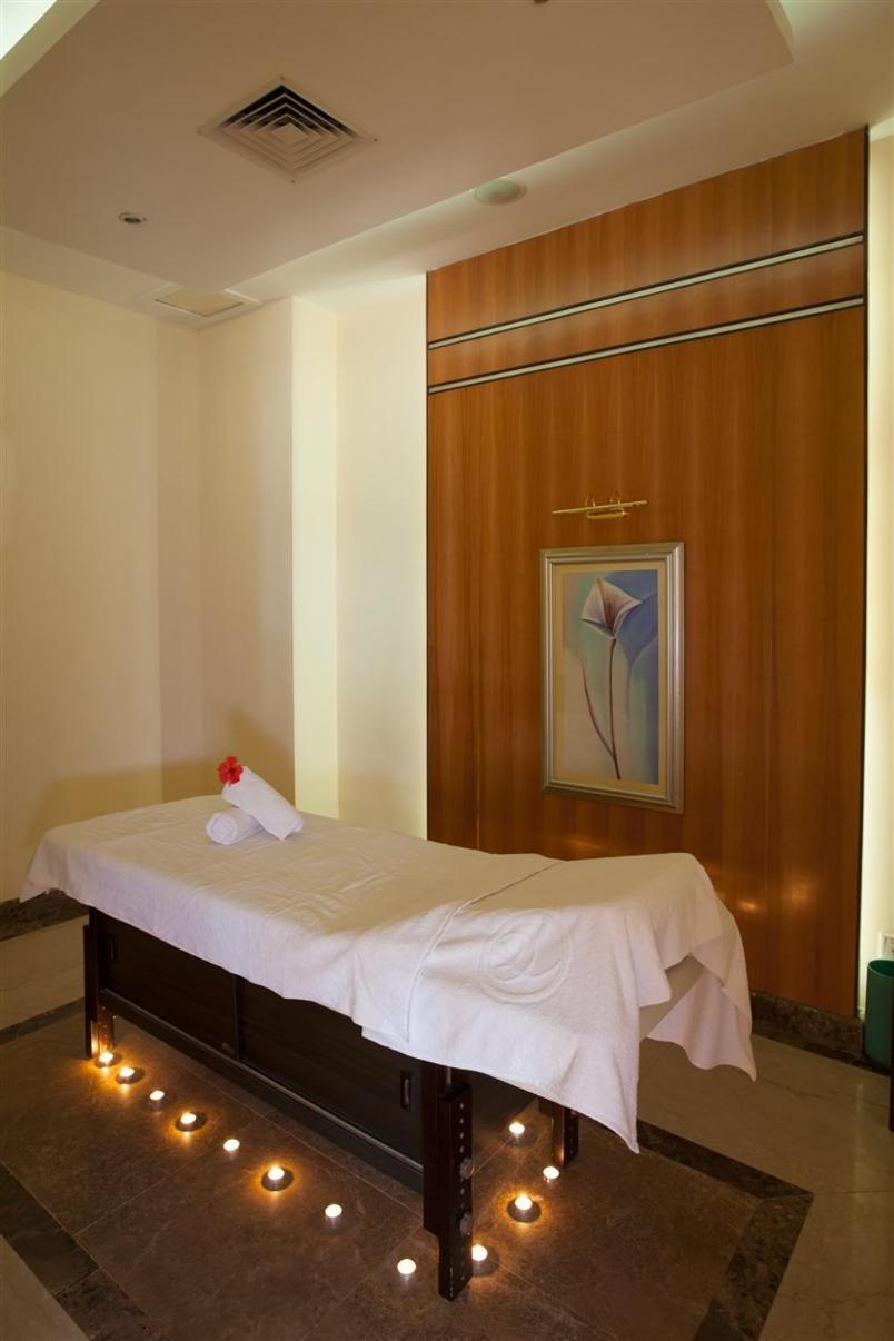 Hotel Ledger Plaza Bangui Esterno foto