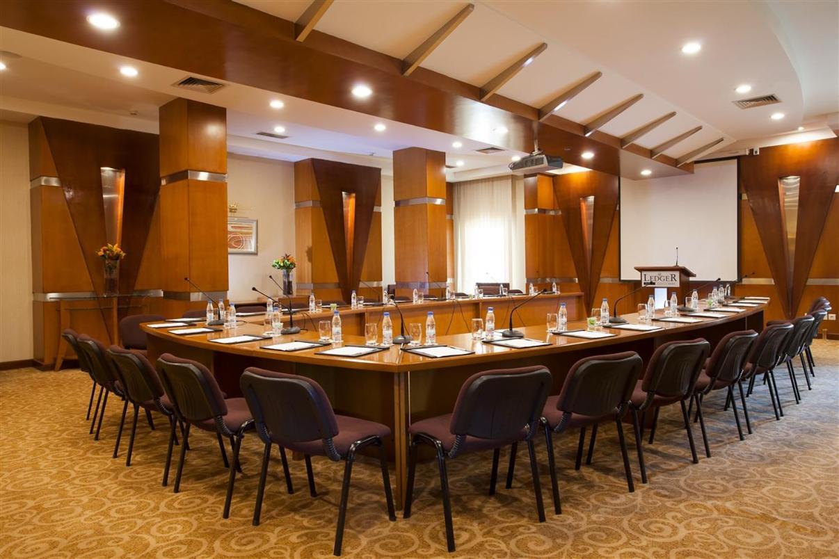 Hotel Ledger Plaza Bangui Esterno foto