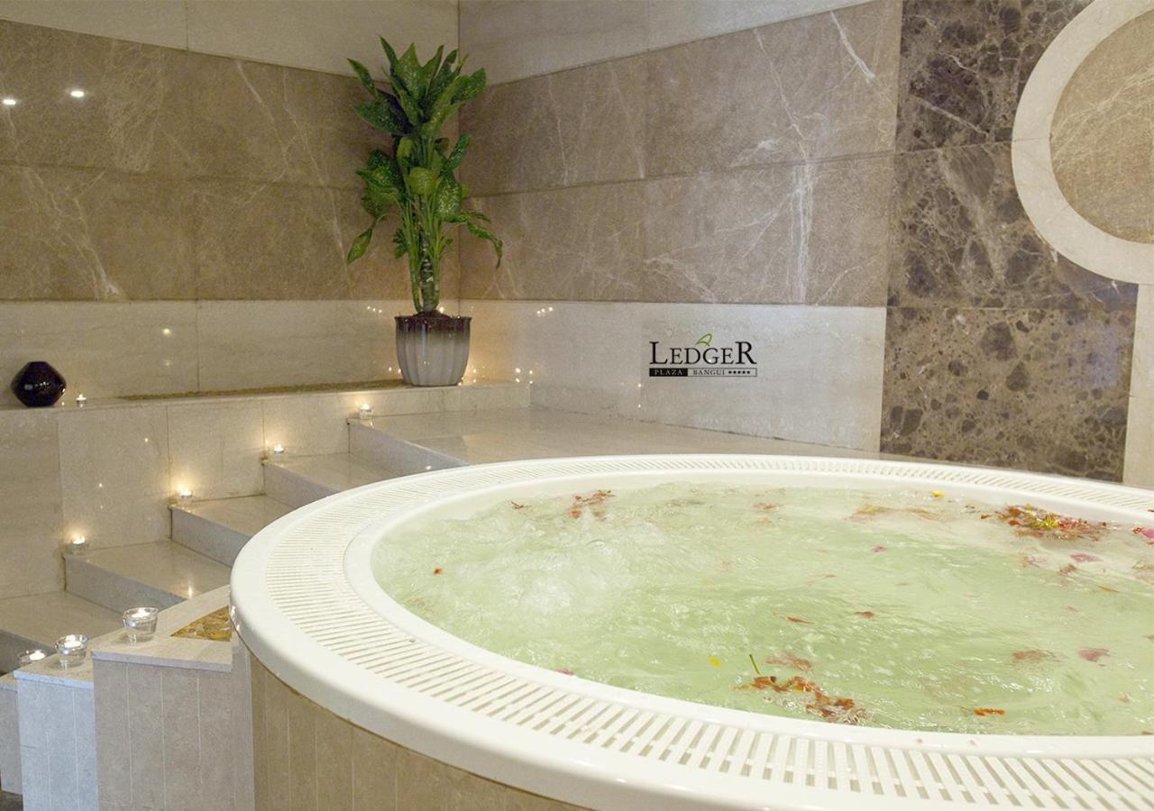 Hotel Ledger Plaza Bangui Esterno foto