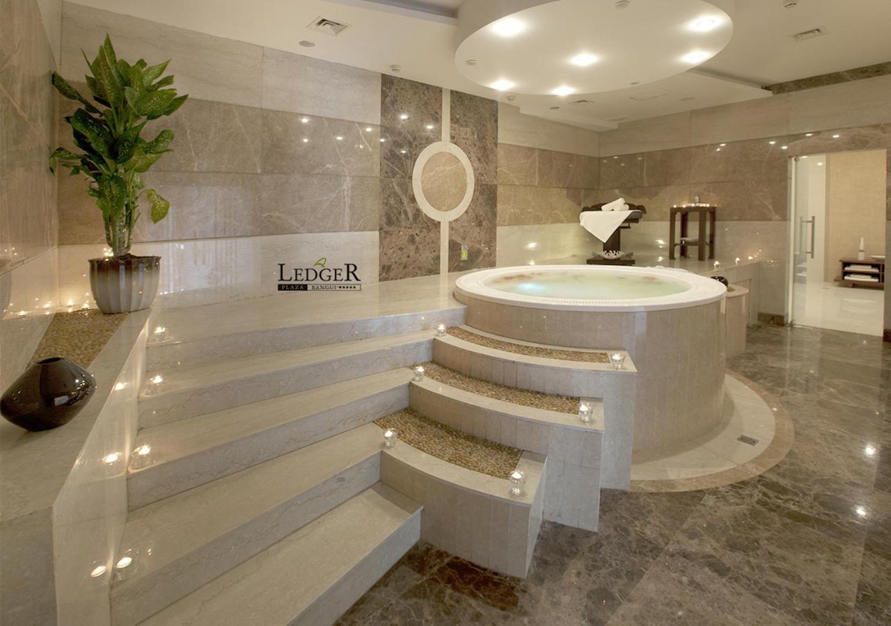 Hotel Ledger Plaza Bangui Esterno foto